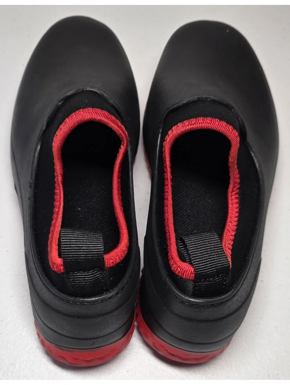 Garden Shoes US Women's Size 5.5/6 Black with Red Accents Waterproof
